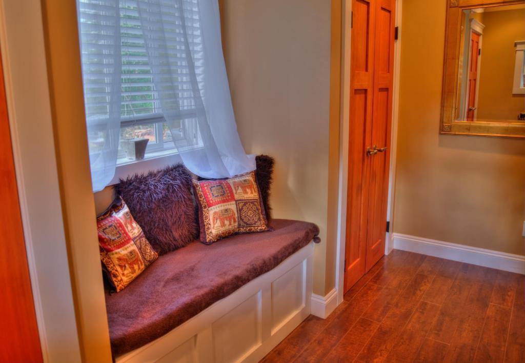 Shawnigan Suite B & B Shawnigan Lake Rum bild